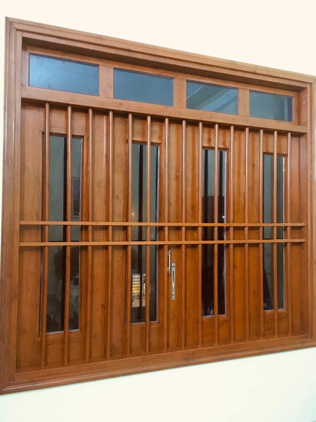 Cửa sổ và song cửa thép vân gỗ tại Hải Phòng